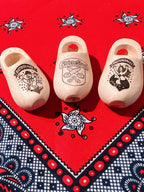 Rode zakdoek met naam