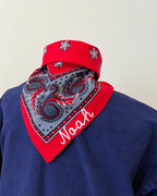 Rode zakdoek met naam